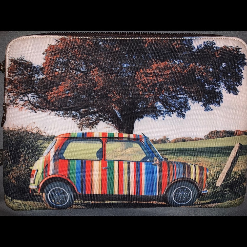 Laptop pouch